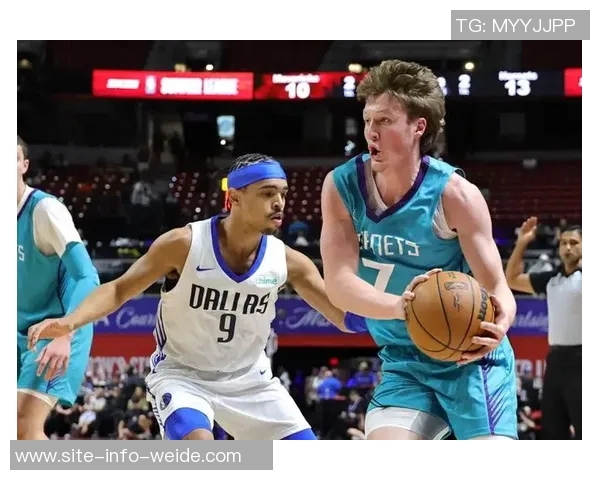 克尼佩尔表现起伏不定10投仅中3收获8分4板3助2帽并有5次失误